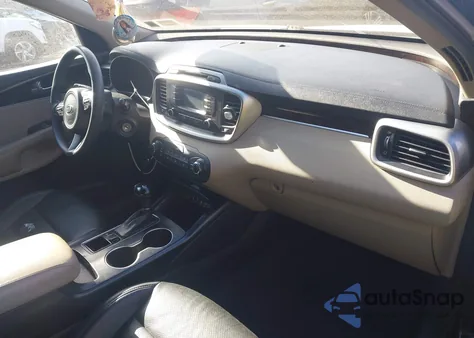 2017 Kia Sorento 2.4L Lx z USA, uszkodzony, nr VIN 5XYPG4A38HG208823